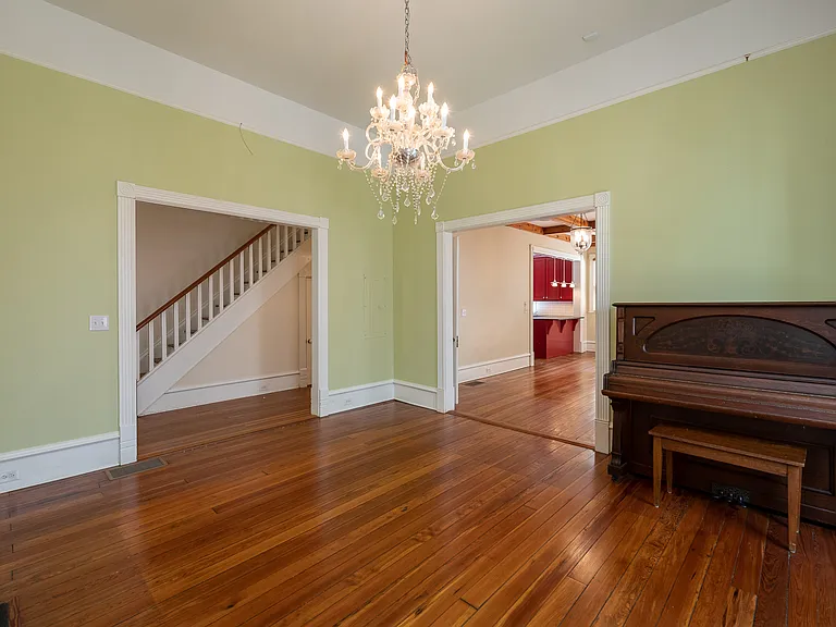 765 Woodland Ave SE — Photo 9