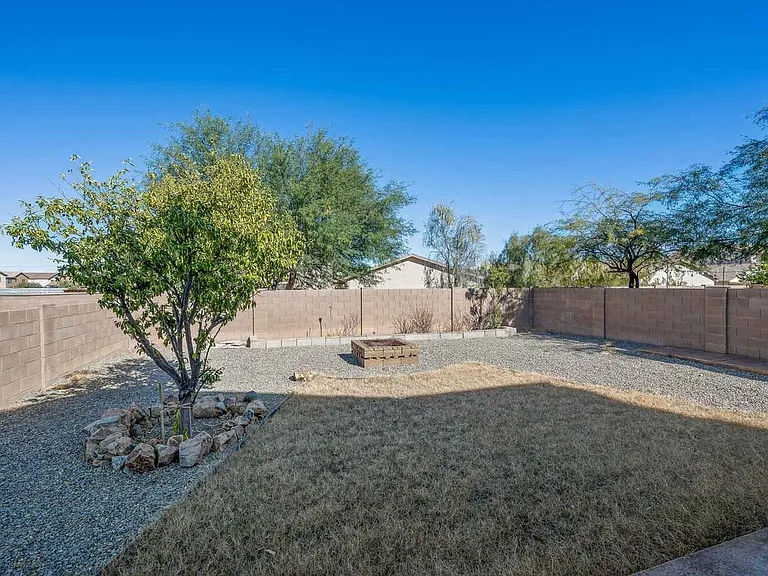 8254 W Kerr St — Photo 28