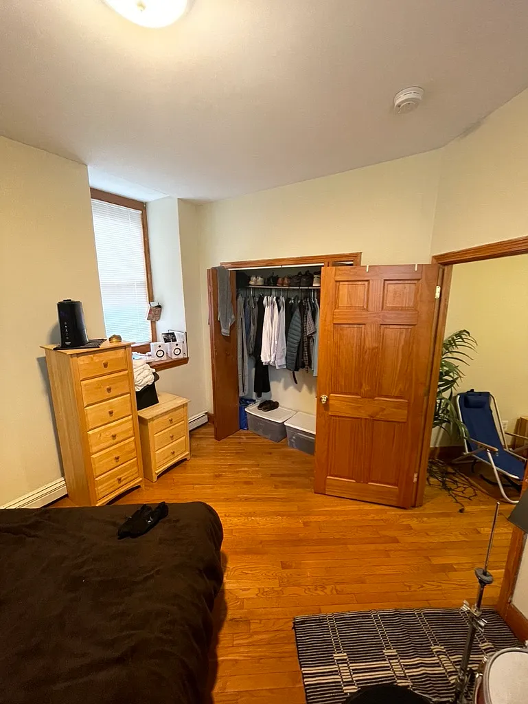 Building Photo - 145 Boylston St #3