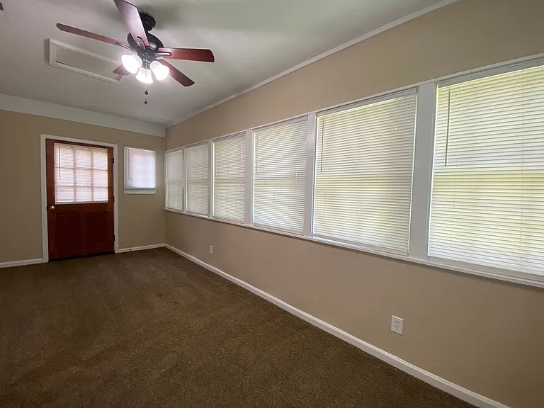 490 Ferncliff Cv — Photo 10
