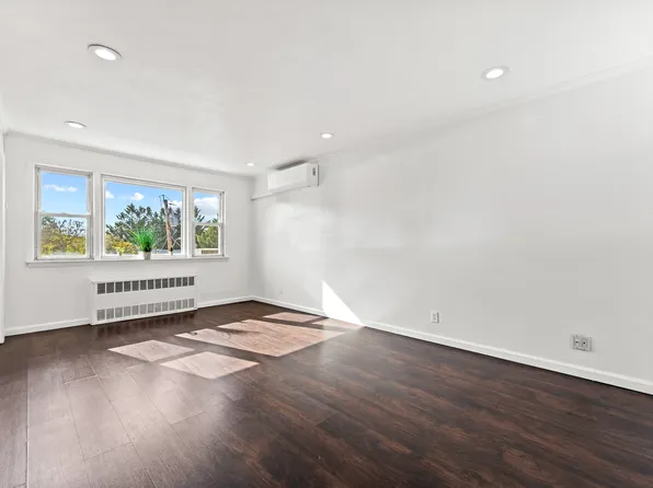 5-39 117th Street image 3 of 28