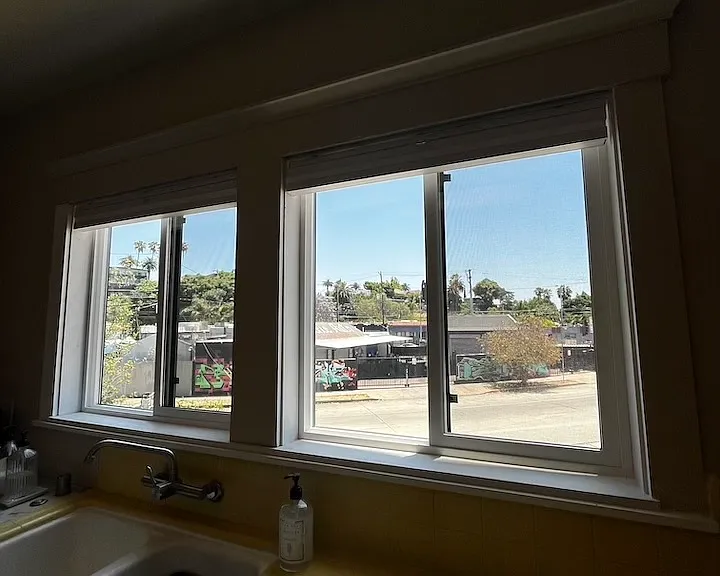 1118 N Hoover St — Photo 13