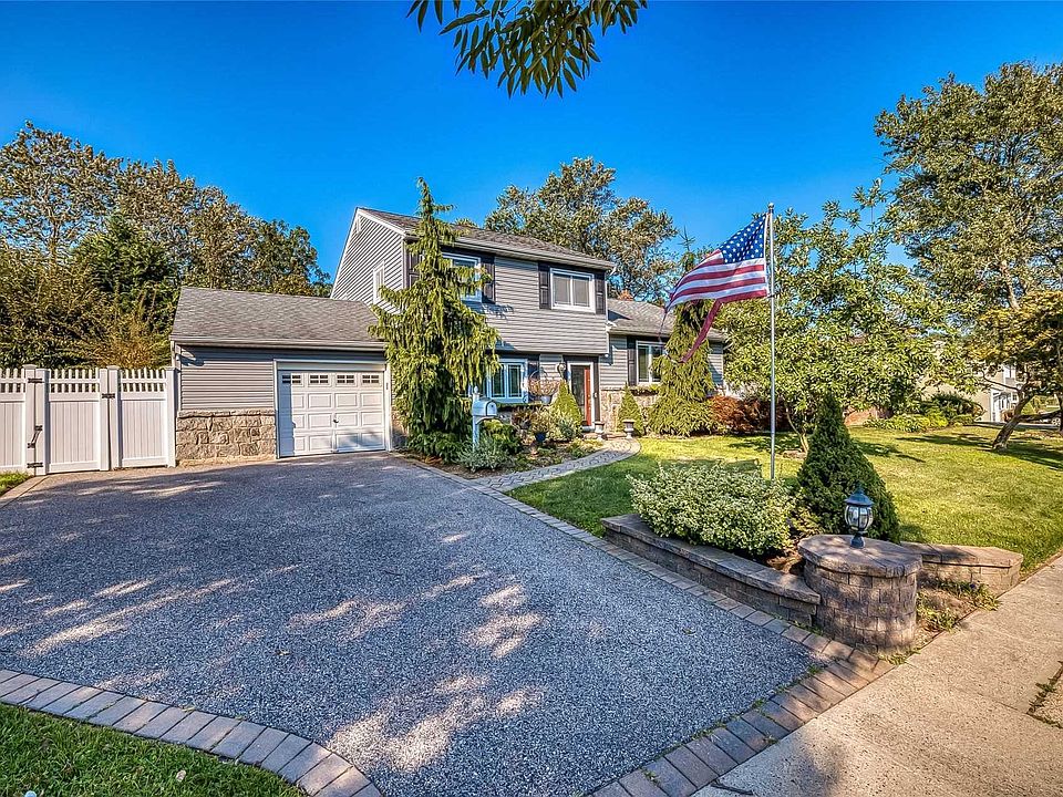 1st image of 6 Melissa Ln