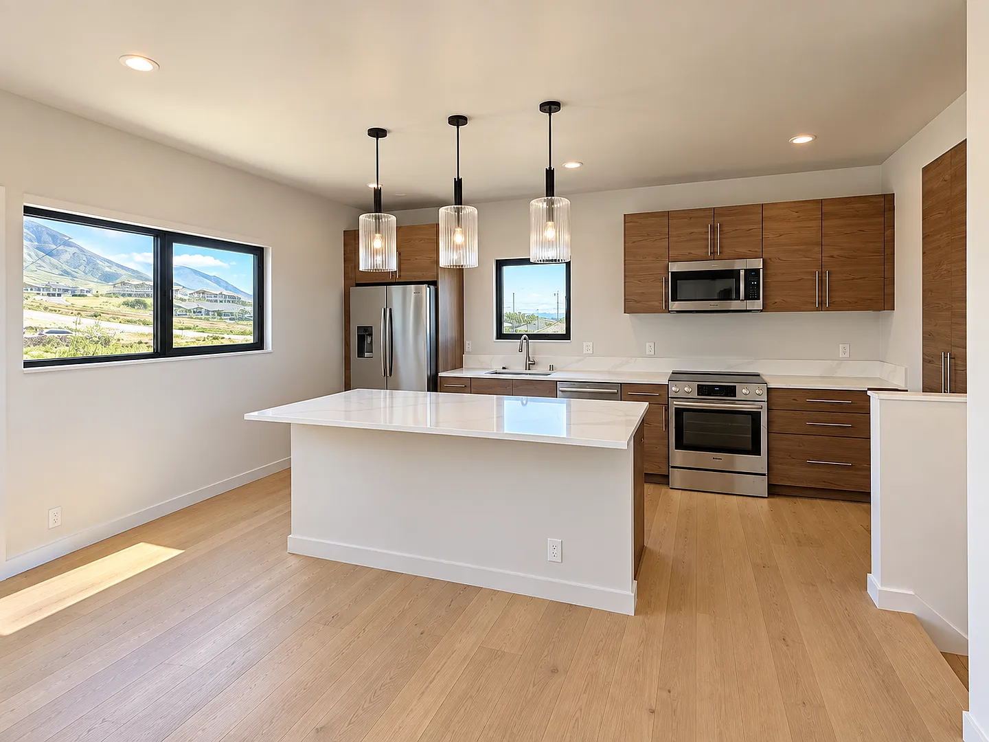 5-Bedroom Home in Wahikuli, Lahaina $6,500/month + GET — Photo 4