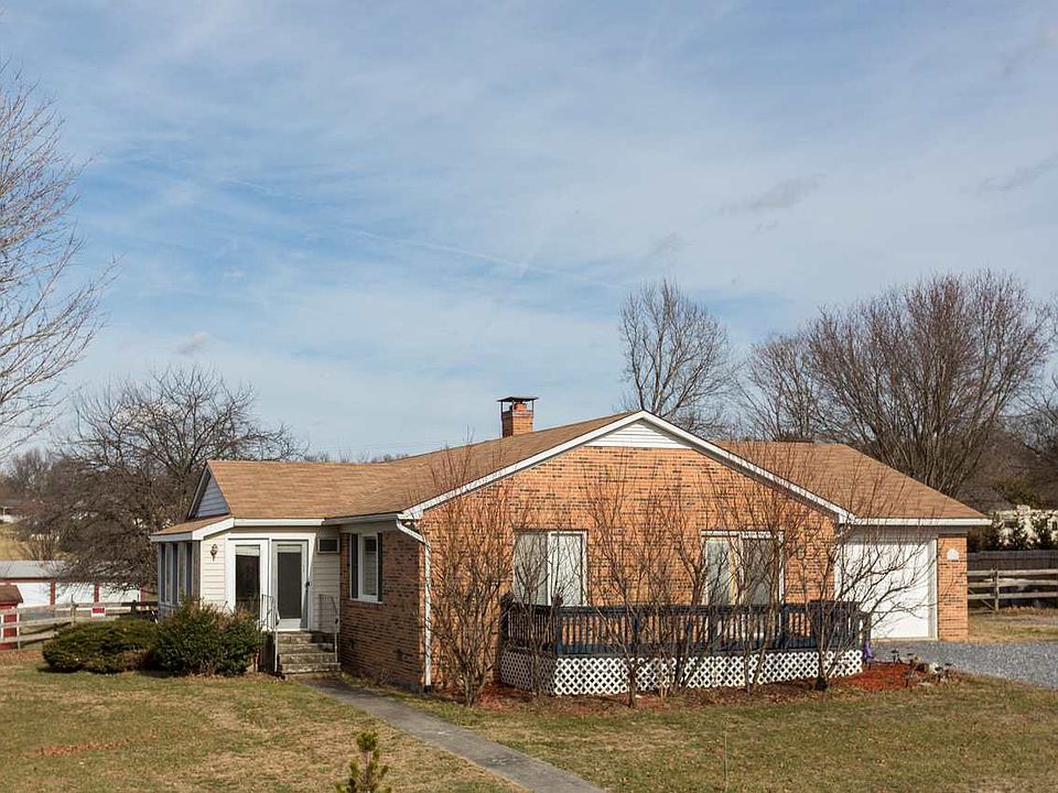 1st image of 3364 Hemlock St