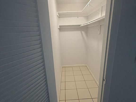 4th image of 1201 SE 2nd Ct
