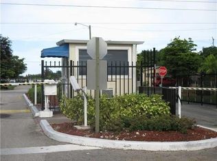21245 NE 8th Pl APT 1, Miami, FL 33179