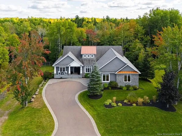 57 Caleb St, Dieppe, NB E1A 2P7