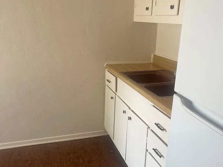 40 Eglin St #I — Photo 4