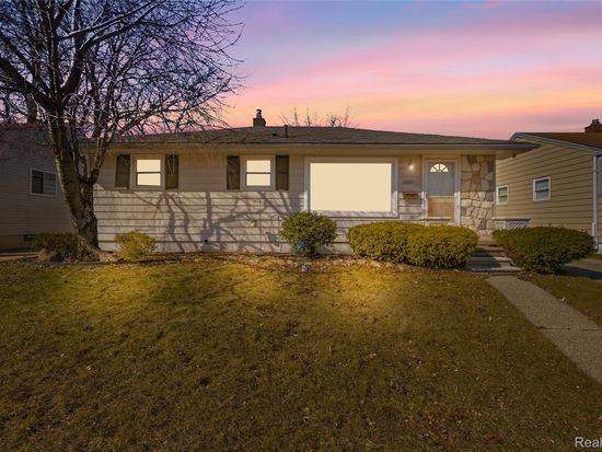 26071 Compson St, Roseville, MI 48066