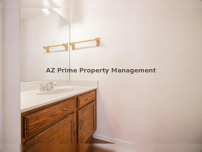 489 W Carmen St — Photo 13