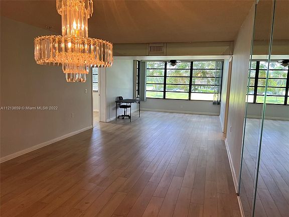 3rd image of 1715 Whitehall Dr APT 203