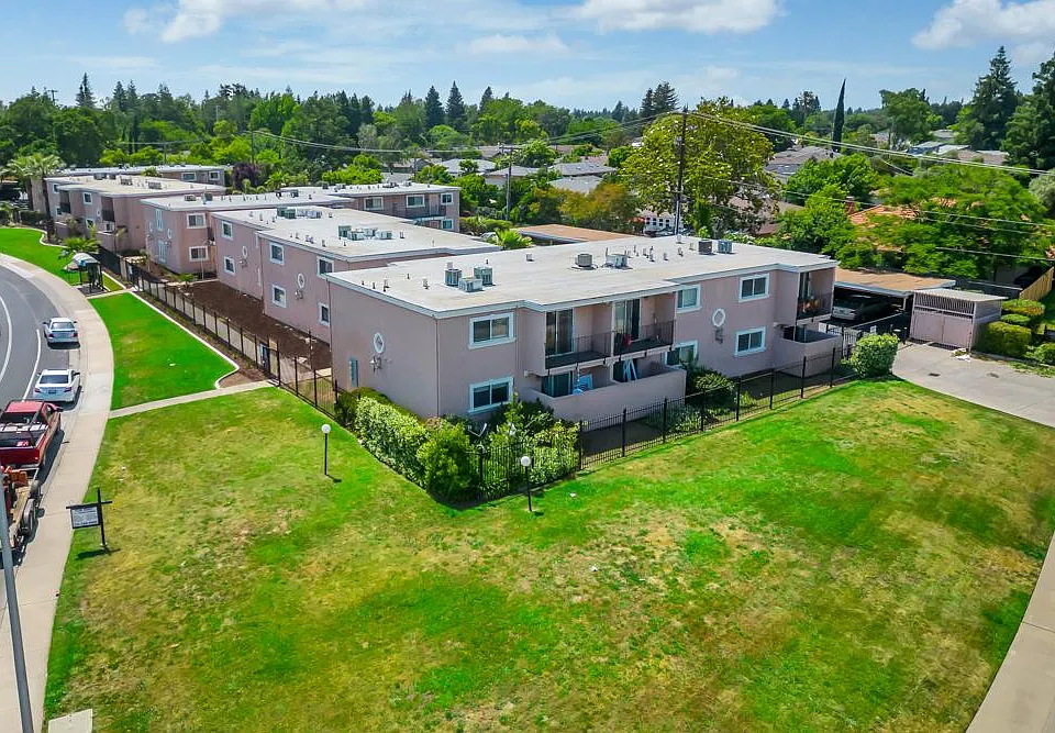 South Land Park Apartments