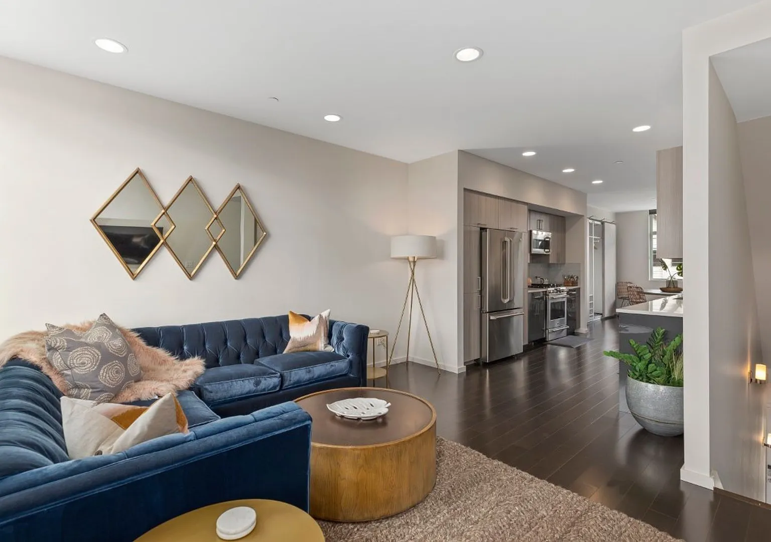 4Bd/3Ba Seattle Townhome — Photo 4