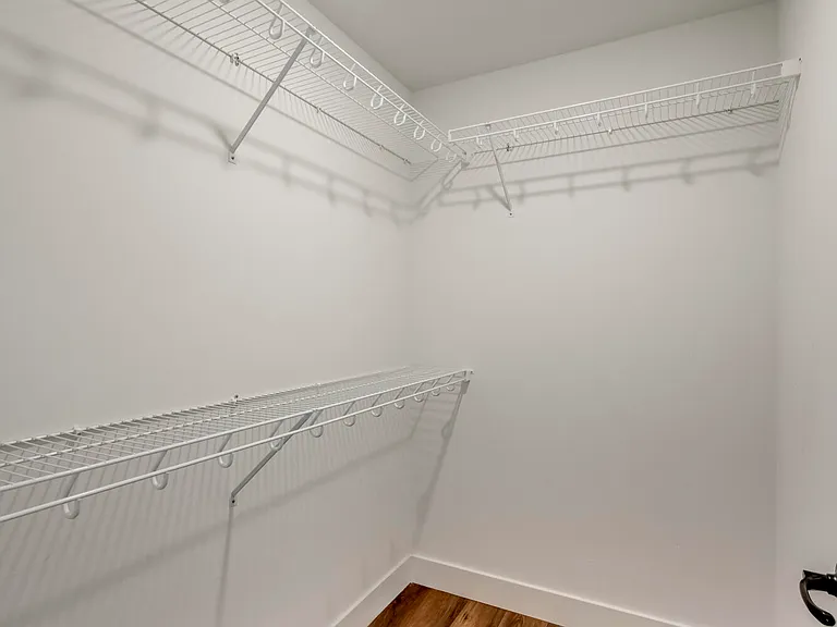 114 N Elm Grove Ave — Photo 50