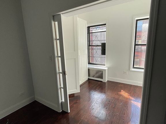 4th image of 217 E 4th St #51E