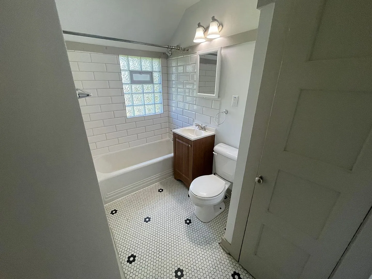 3820-3822 N Humboldt Blvd. (Townhouse) — Photo 2