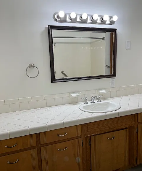 2545 S Nettleton Ave — Photo 23