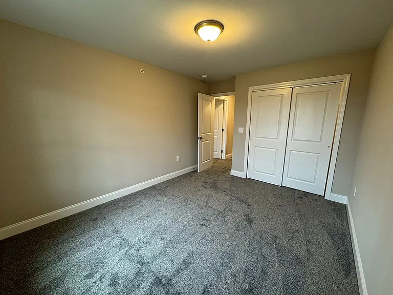 108 Mammoth Rd #B — Photo 14