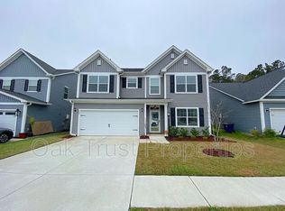 607 Pendleton Dr, Moncks Corner, SC 29461