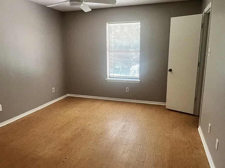 10729 Washita Dr — Photo 5