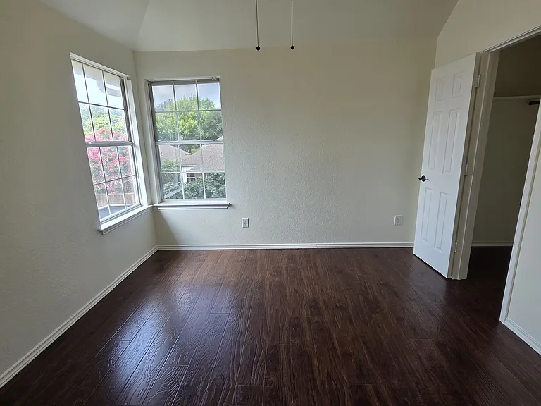 6917 Barbican Dr — Photo 14