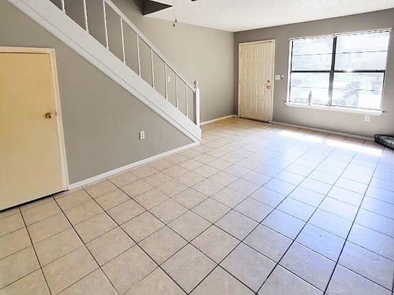 2nd image of 729 N Beverly Ln #729