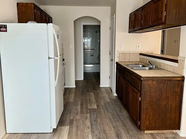 2888 Seville Blvd — Photo 7