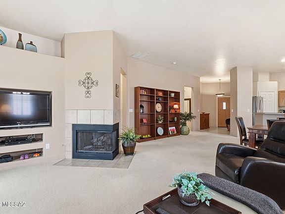 4th image of 1480 W Carmel Pointe Dr