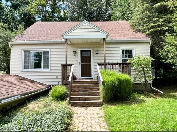 142 Hopper Rd, Syracuse, NY 13207