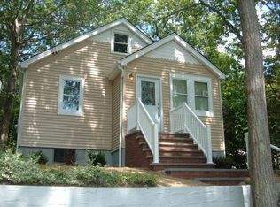 15 Cherry Rd, Rocky Point, NY 11778