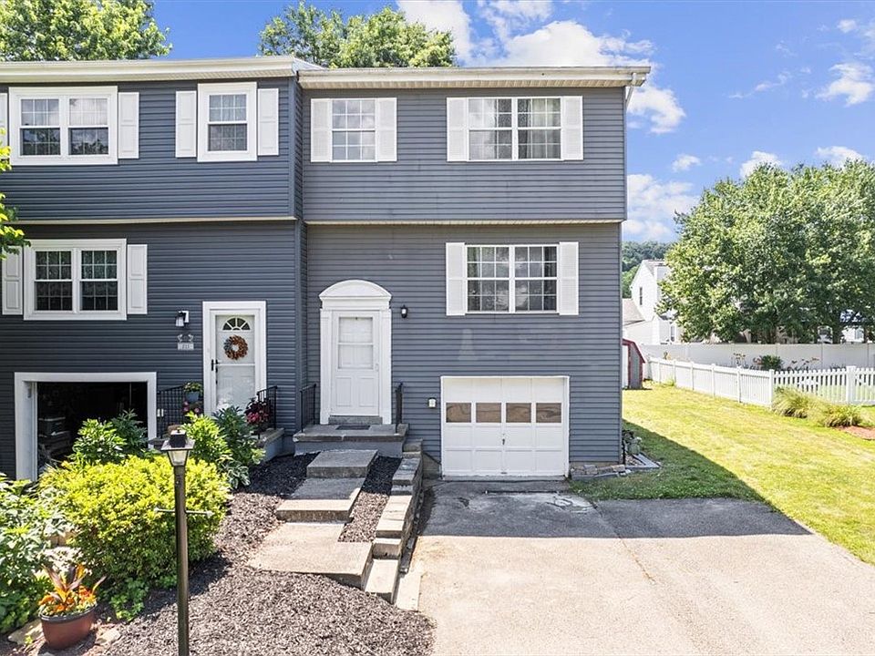 1st image of 209 Opal Dr