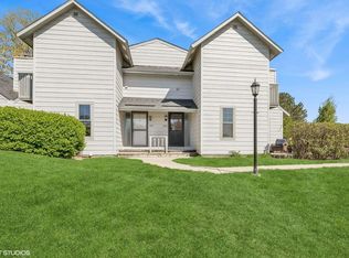 592 Dunham Rd, Gurnee, IL 60031
