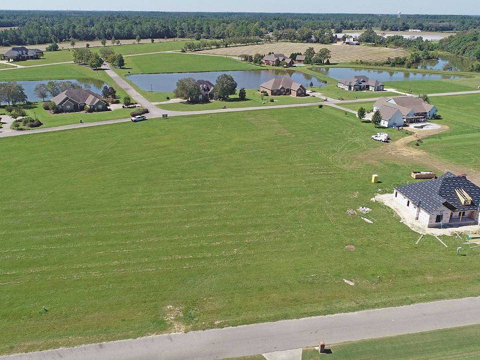2nd image of 15 Brownlee Cir
