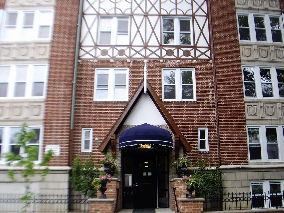 40 Lenox Ave