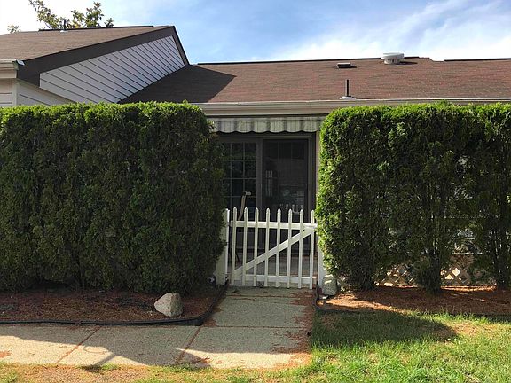 2nd image of 479A Buckingham Dr