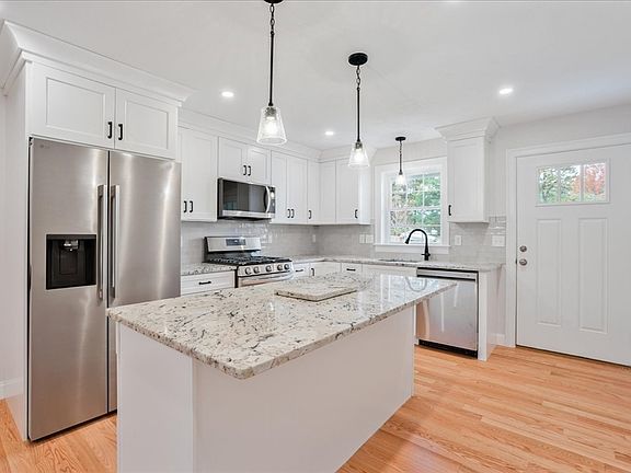 4th image of 517 Mendon Rd #517