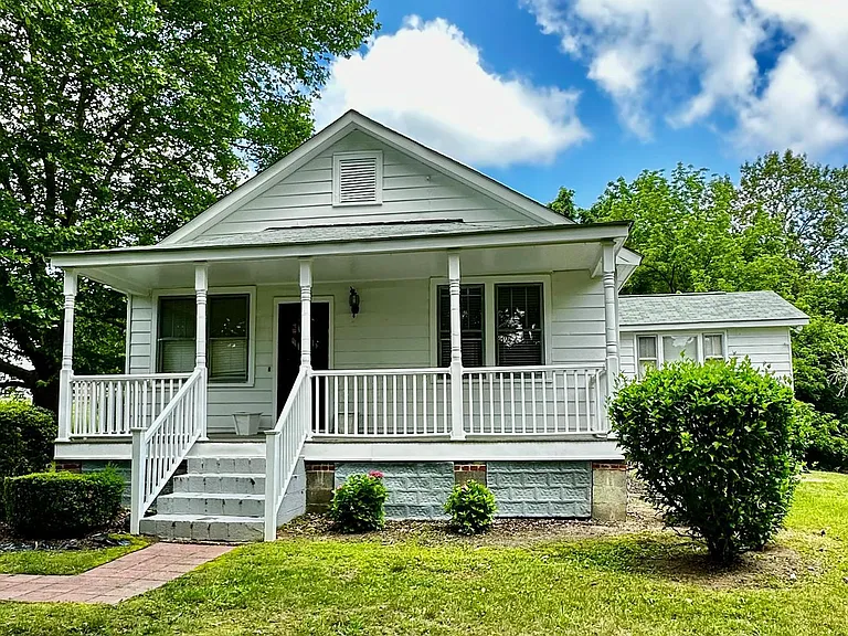 11181 Dahlgren Rd — Photo 1