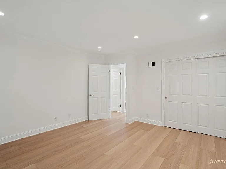 2714 Noriega St — Photo 13