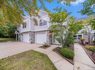 512 Boulderstone Ln, Chelsea, MI 48118