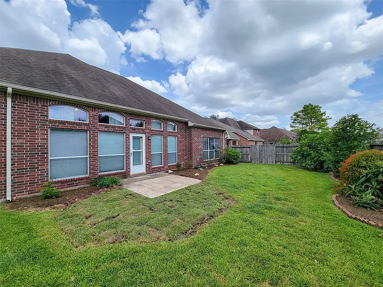 2622 Katie Harbor Dr — Photo 38