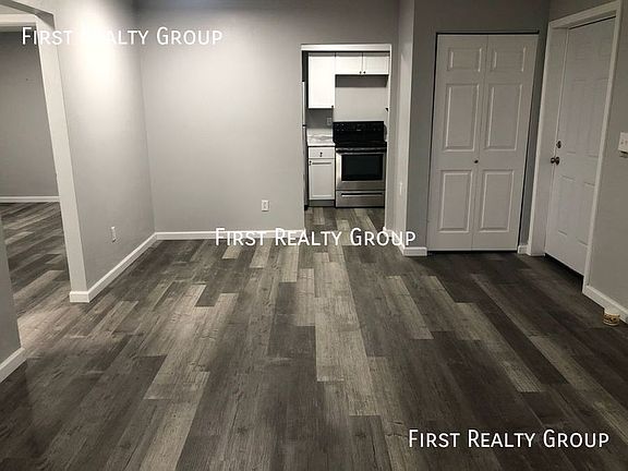 3rd image of 315 N Broadway St #8