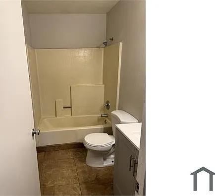 2 bed, 820 sqft, $1,600 — Photo 3