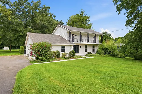 1303 General Macarthur Dr Photo 1
