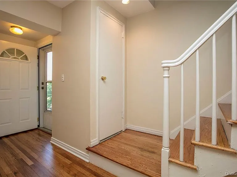 8 Elkan Rd — Photo 3