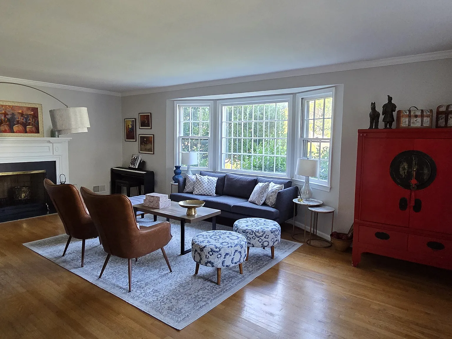 5 bed, 4532 sqft, $5,800 — Photo 3