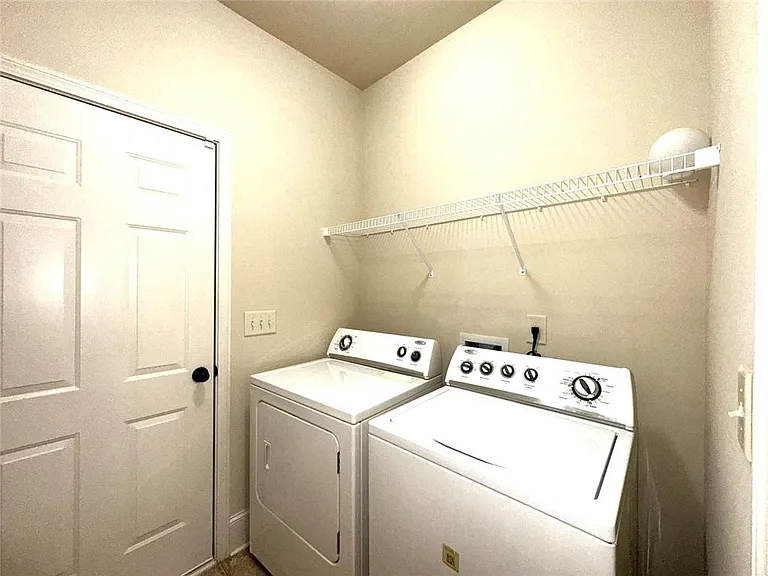 1365 Delo Ln — Photo 17
