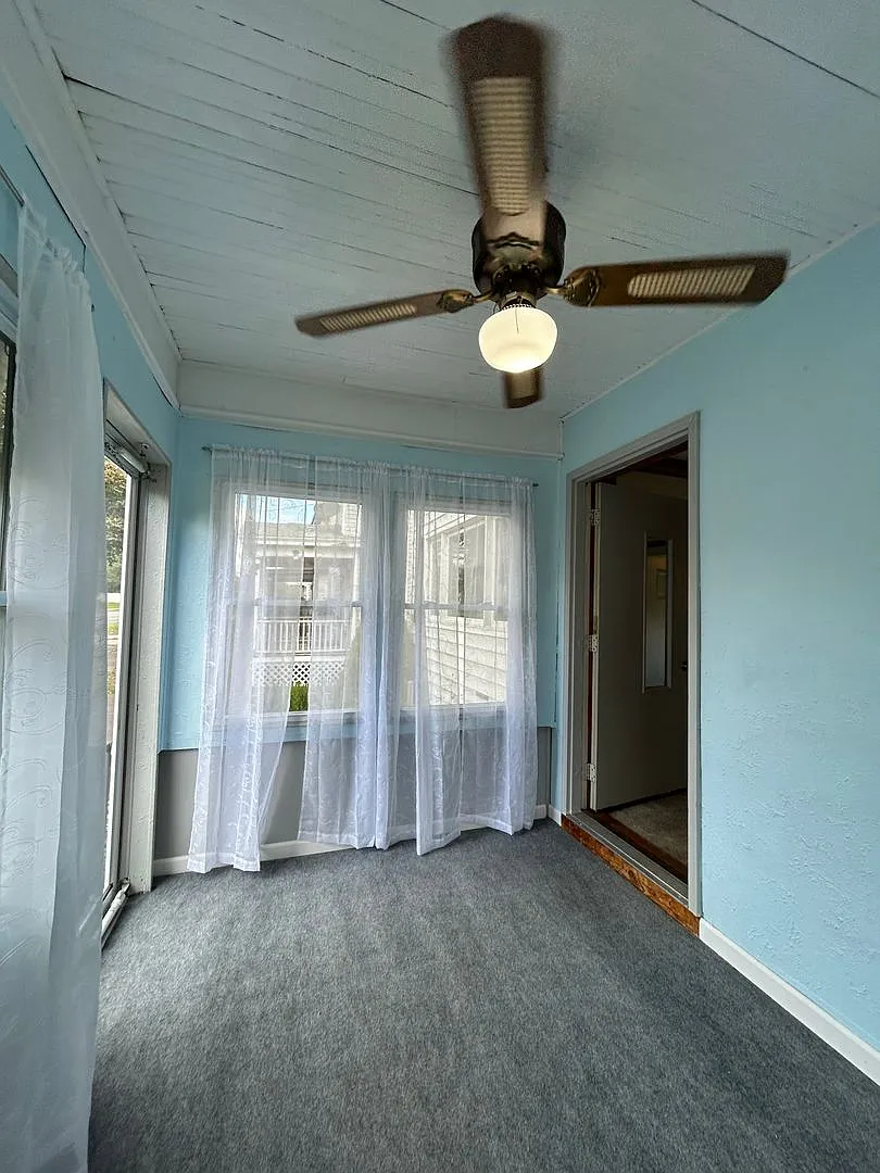 Exceptional 3 bdrm/1.5 ba Home!! Beautifully cared for! — Photo 4