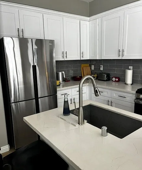 2 Benchmark Ln — Photo 4