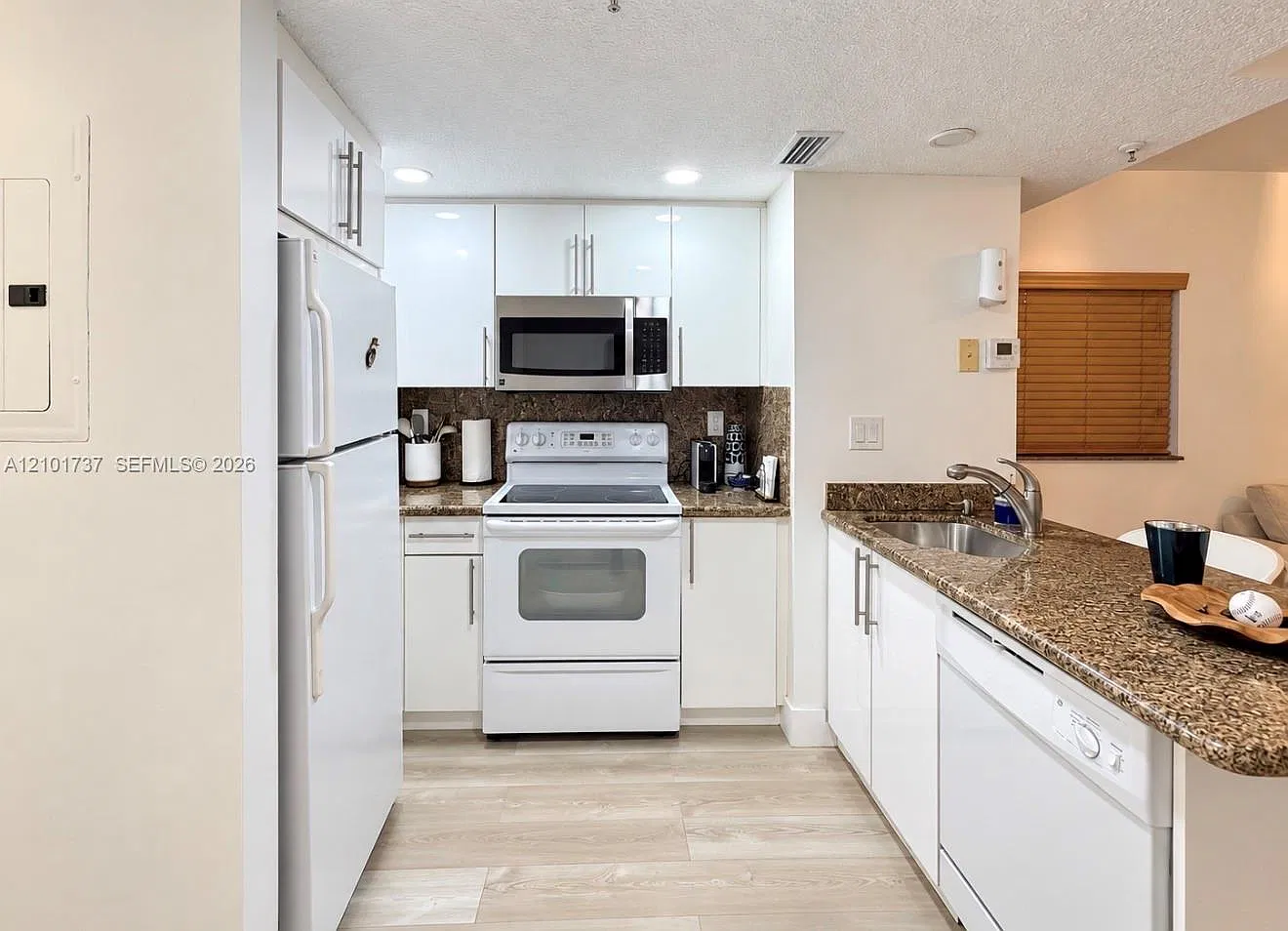 Brickell Terrace Condo — Photo 3